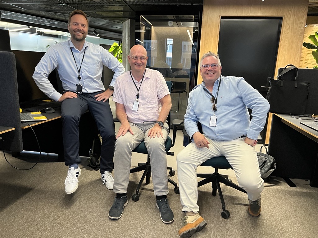 Kristoffer Gundersen, Inge Christian Nagelhus og Joakim Hvistendahl, en del af teamet bag OPF's nye platform til sagsbehandling og arkiv.